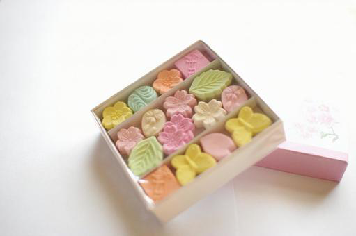 可愛いお干菓子和三盆
